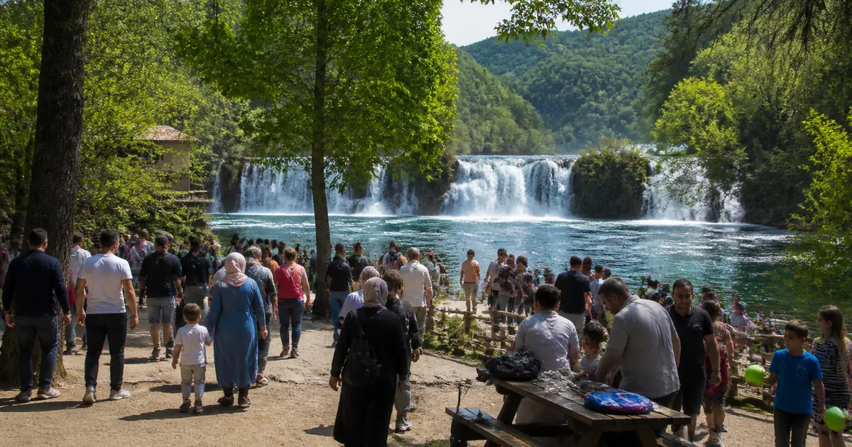 Bihaç'ta 1 Mayıs bereketi: Una Milli Parkı bölgenin gözdesi oldu