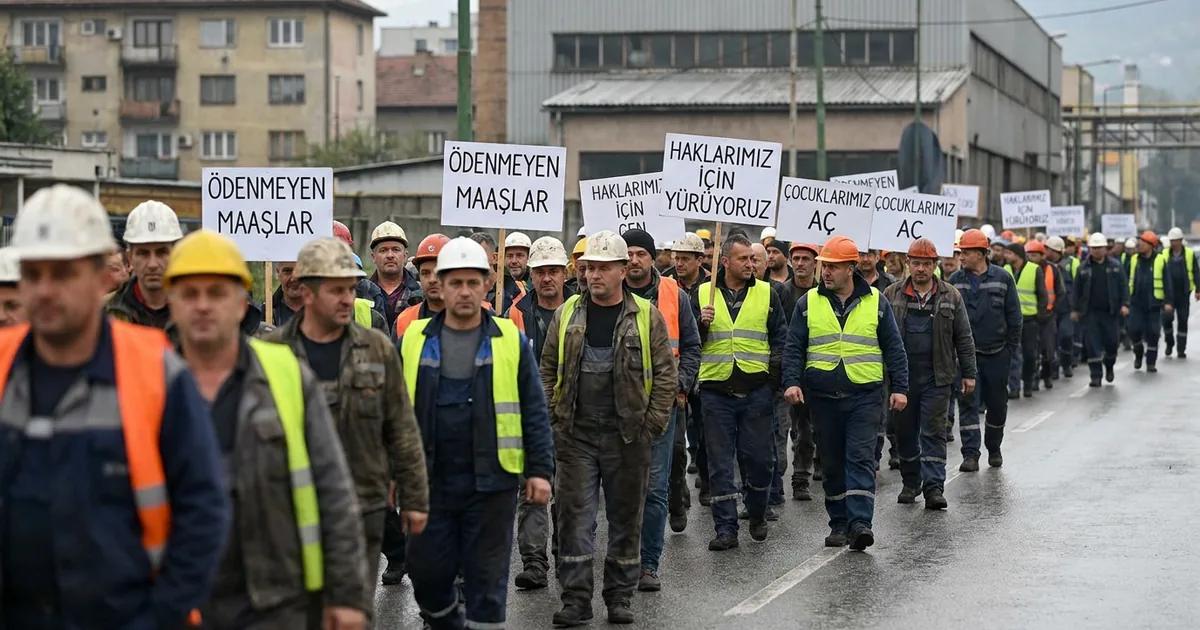 Zenica Demir Çelik İşçileri Hakları İçin Yürüdü