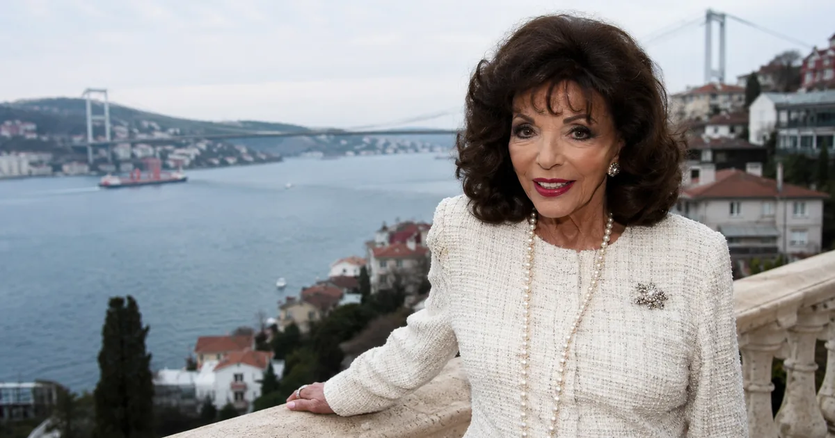 "Dinasti" dizisinin yıldızı Joan Collins bugün 93 yaşına girdi
