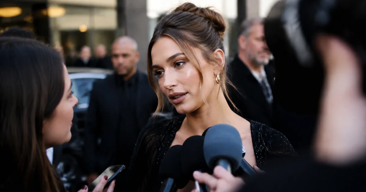 Hejli Biber'den Şöhret Baskısı Açıklaması: "İnsanlar İstediğine İnanır"