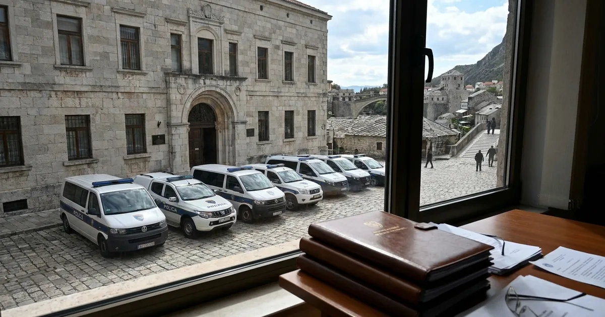 FUP ekipleri Mostar'daki Ulaştırma Bakanlığı'na baskın yaptı - Bosna Haber