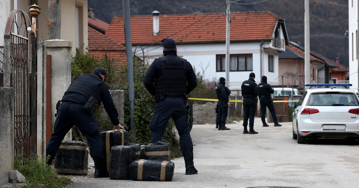 Konjic'te şok baskın: Evden çıkanlar polisi bile şaşırttı