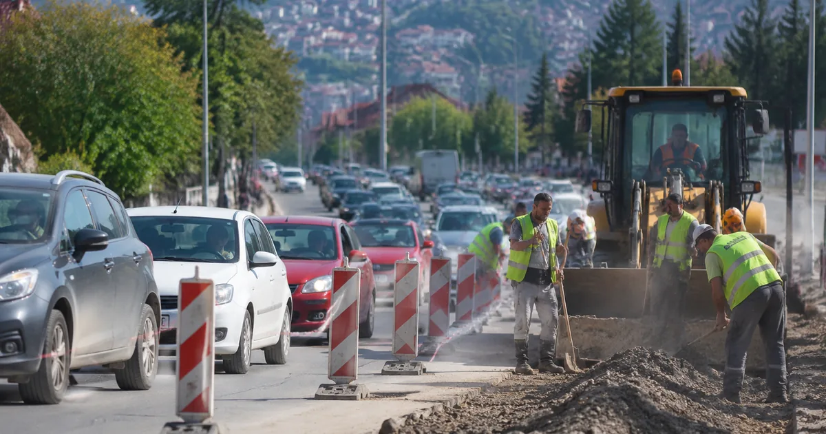 Bosna Hersek'te trafik akışı normal, yol çalışmaları var.