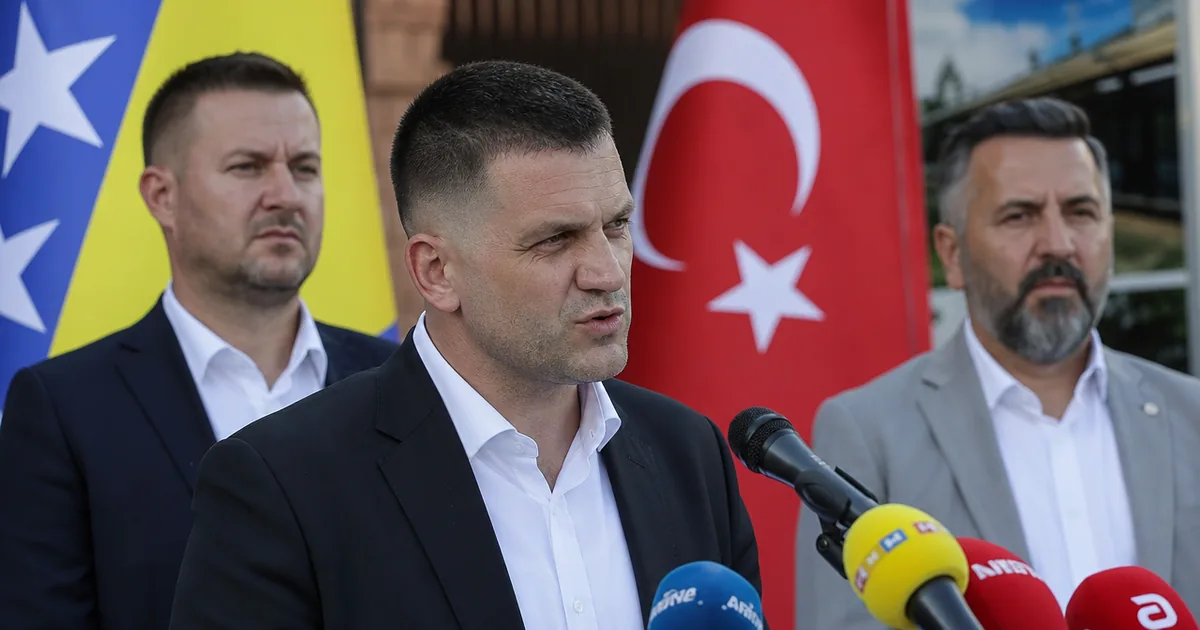 Duraković'ten Bakan Amidžić'e 'Nefret Söylemi' Suçlaması