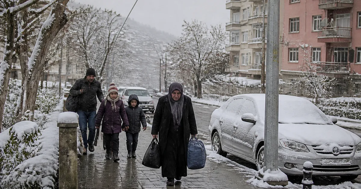 İsrail, Güney Lübnan'daki 12 Köyü Tahliye Etme Kararı Aldı