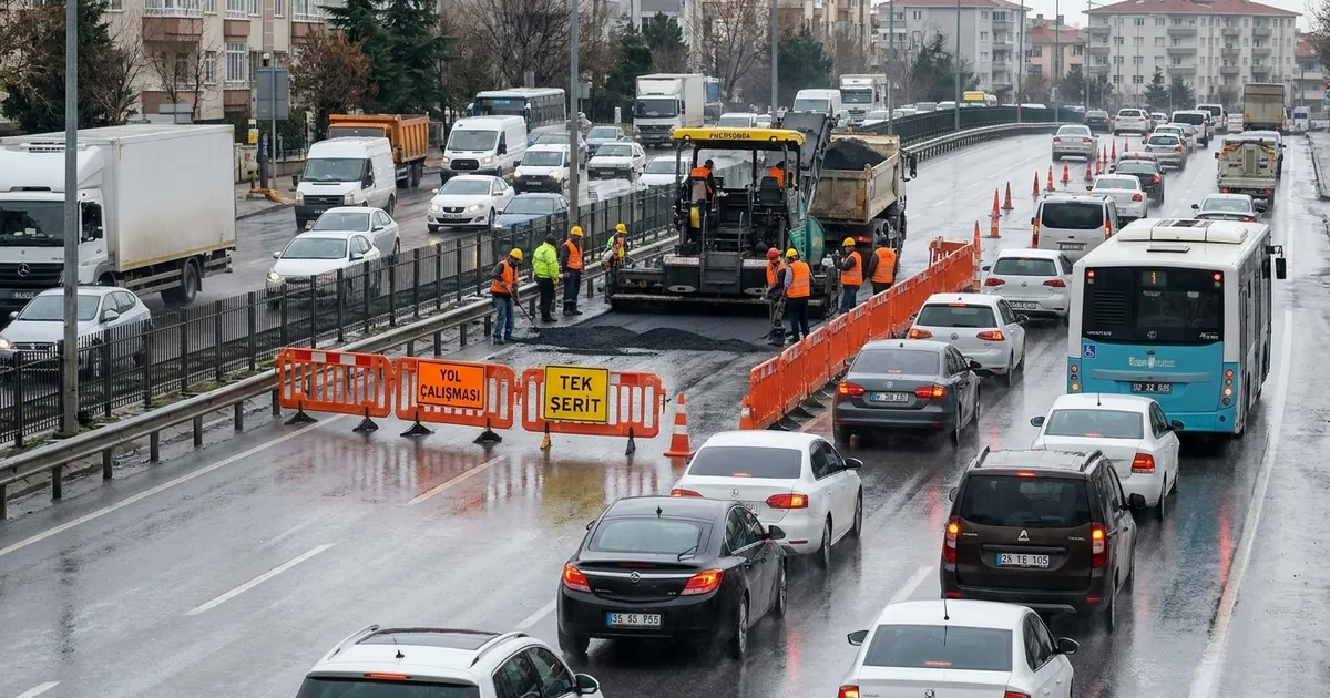 Bosna Hersek'te yollar hala kaygan: A-1 otoyolunda trafik düzenlemesi