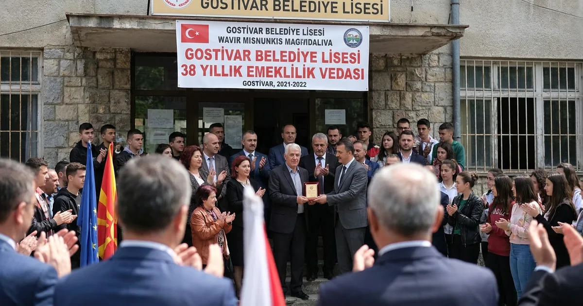Gostivar Belediye Lisesi'nde 38 Yıllık Emeklilik Vedası - Bosna Haber