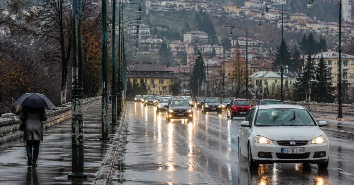 Bosna Hersek'te yağmur uyarısı: Sürücüler dikkatli olsun
