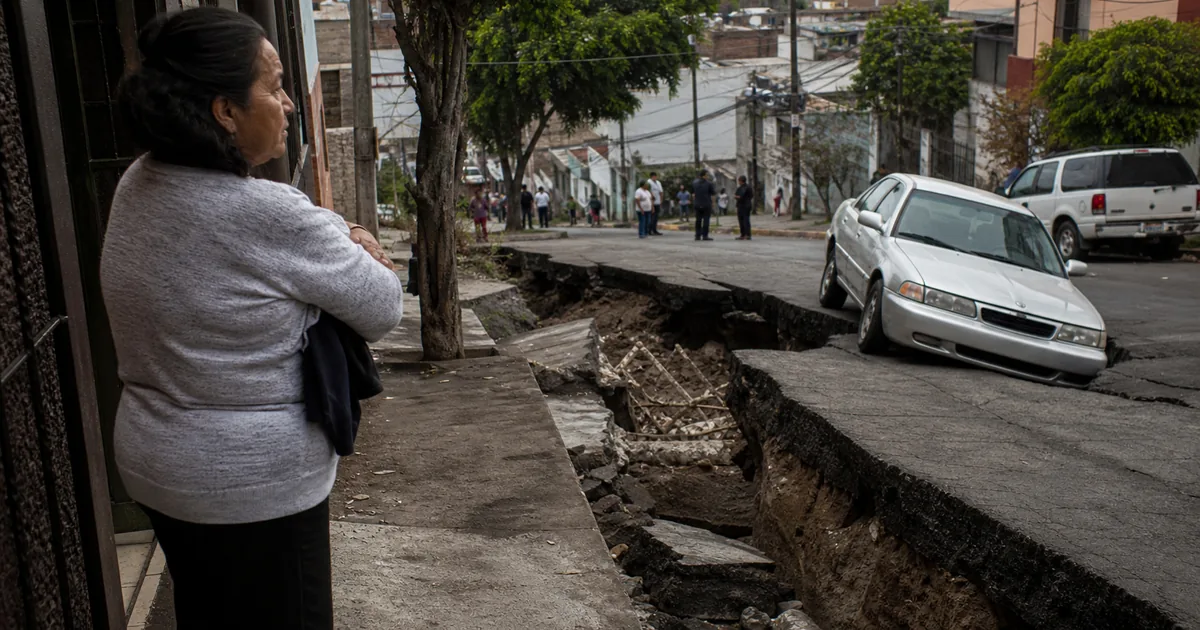 Mexico City'de Korkutan Çöküş: Ayda 1 cm'den Fazla!