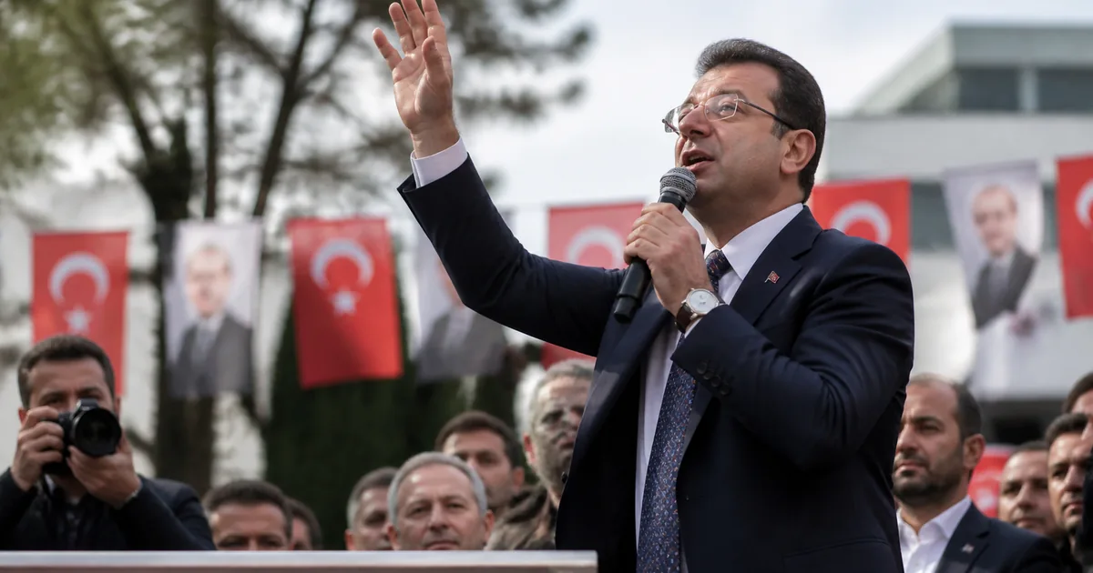 Eski ABD Başkanı Trump'tan Tekrarlayan "Zafer" Videosu