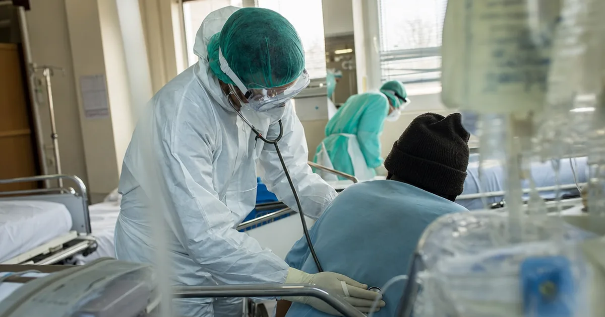 Kongo'da Ebola Salgını: 118 Ölü, Amerikalı Doktor Almanya'da