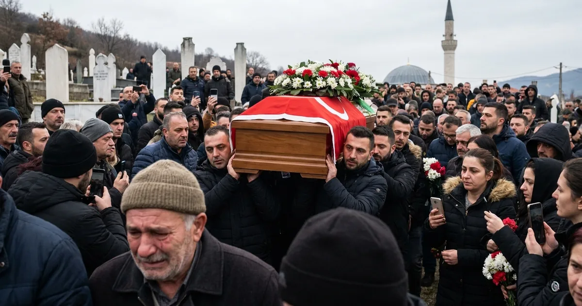 Ünlü sanatçı Cansever'in cenaze törenine yoğun katılım